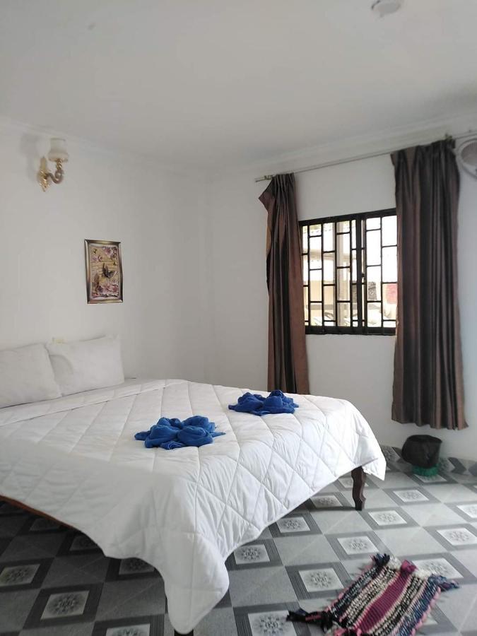 Pat Pat Guesthouse シアヌークビル エクステリア 写真