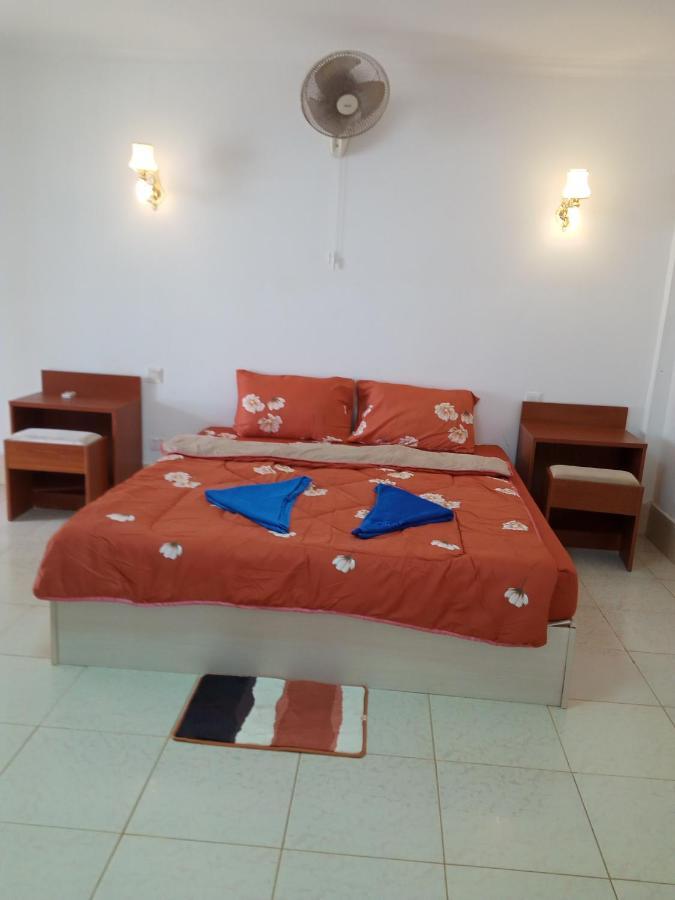 Pat Pat Guesthouse シアヌークビル エクステリア 写真